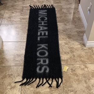 Michael Kors Huge Black and Gray scarf shawl blanket scarf NEW fuzzy 62 inches